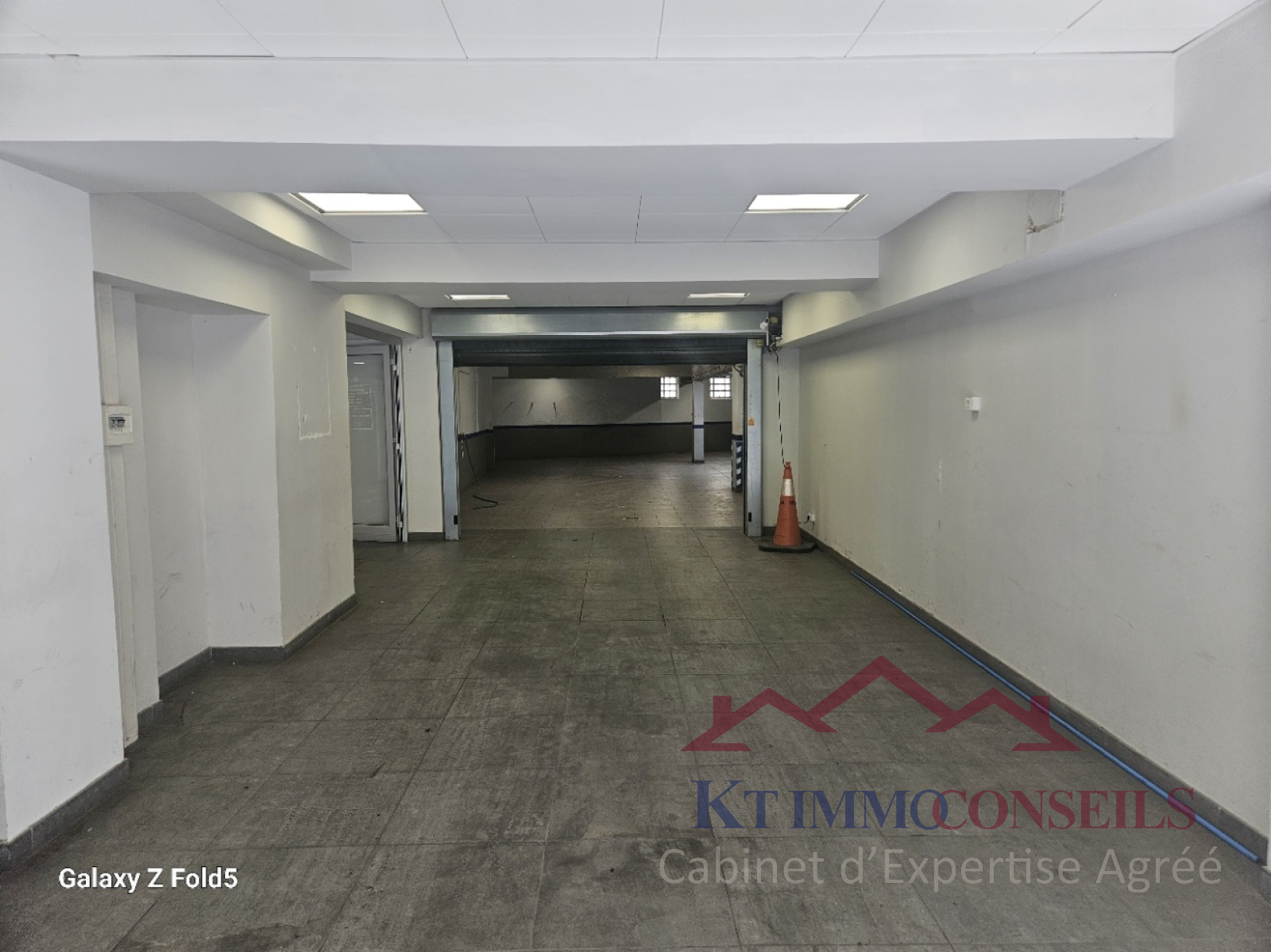 Image_9, Local commercial, Paris, ref :277A